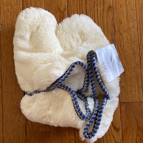 Women’s bootie slippers - Picture 1 of 3